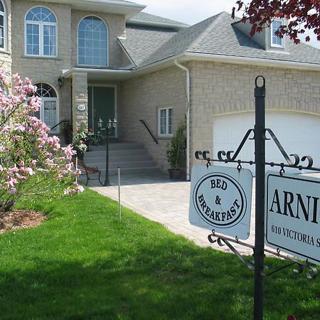 Bed and Breakfast Arnica Bed & Breakfast Ниагара-он-те-Лейк Номер фото