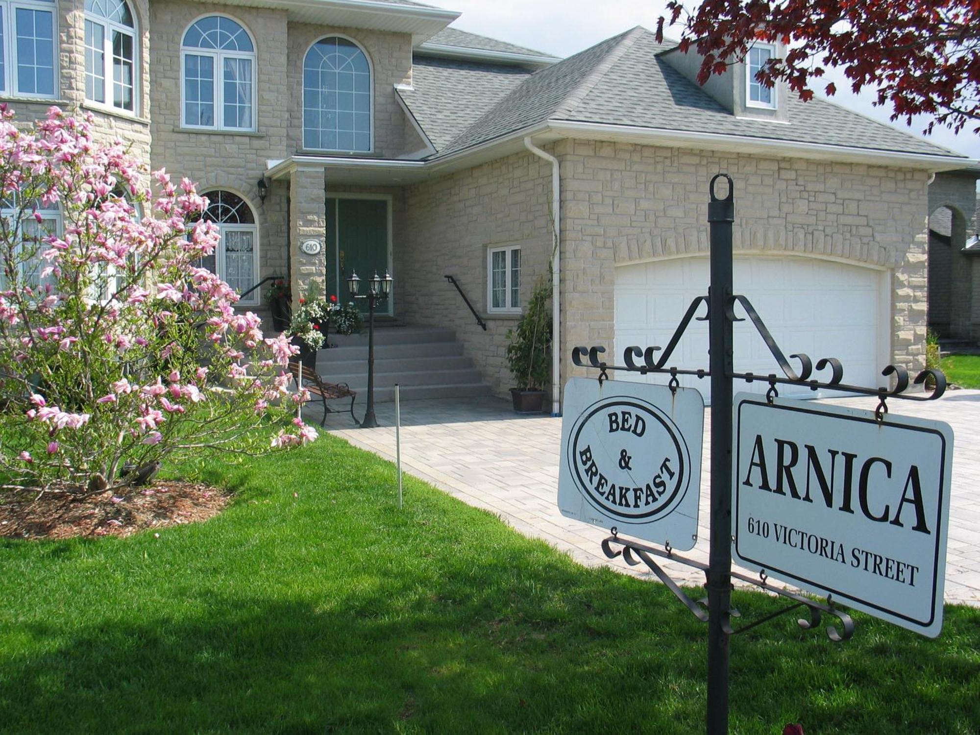 Bed and Breakfast Arnica Bed & Breakfast Ниагара-он-те-Лейк Номер фото