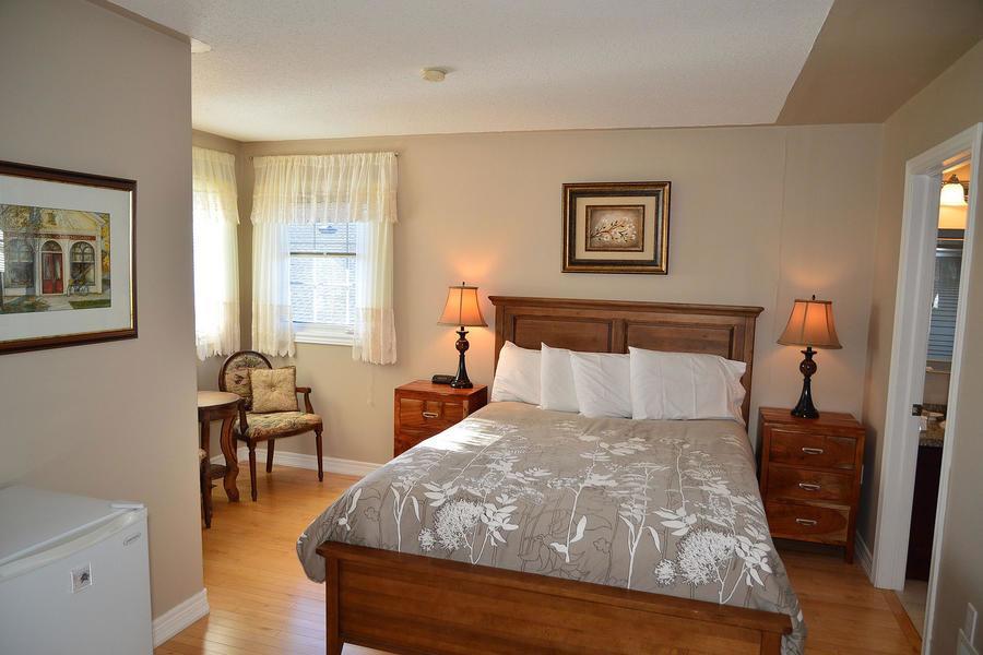 Bed and Breakfast Arnica Bed & Breakfast Ниагара-он-те-Лейк Экстерьер фото