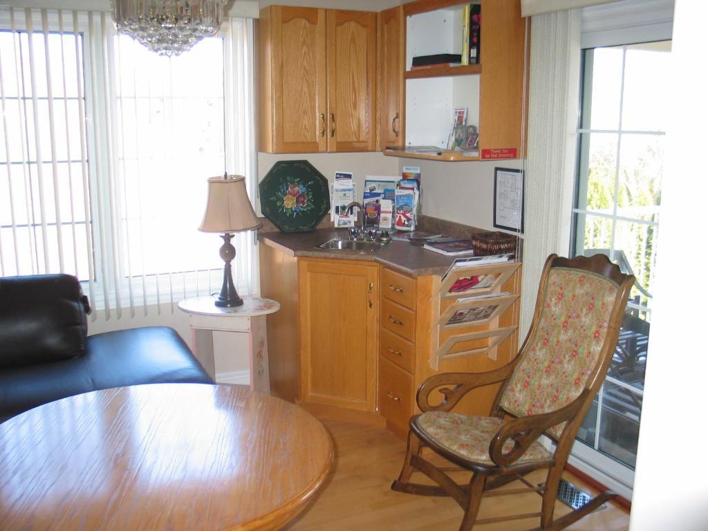 Bed and Breakfast Arnica Bed & Breakfast Ниагара-он-те-Лейк Экстерьер фото
